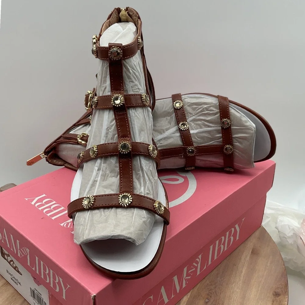 Sam and Libby Rhonda Brown Gladiator Sandals Studded Strappy Flat Shoes 8.5 NEW